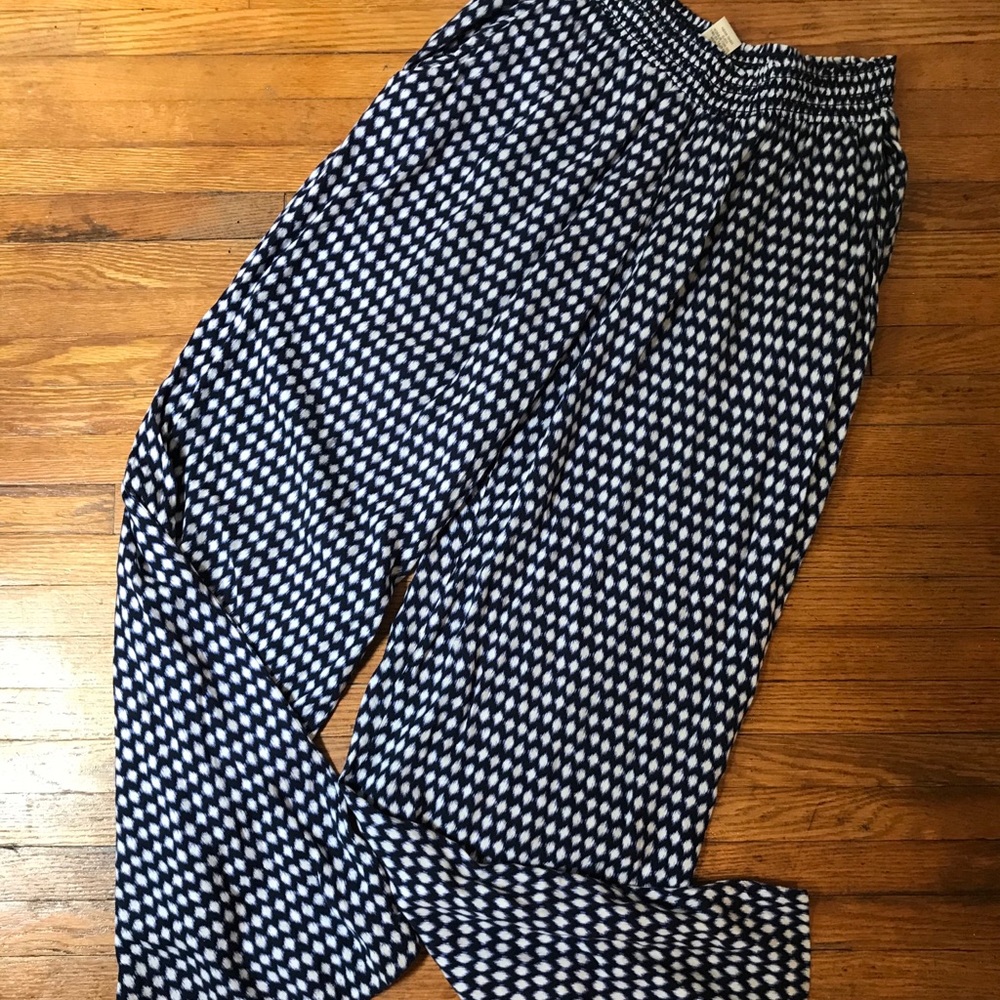 Wide legged flowy pants